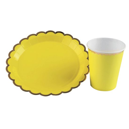 prato-papel-amarelo-com-borda-dourada